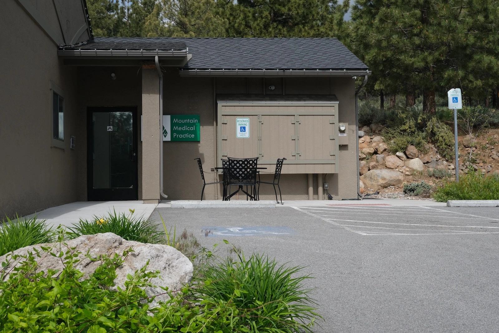 Mountain Medical Practice handicap parking spaces near front entrance